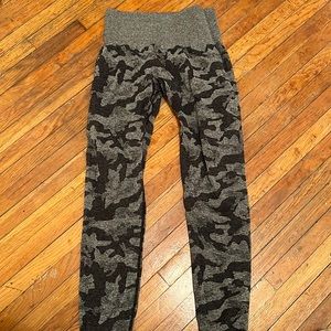 NVGTN black camo leggings